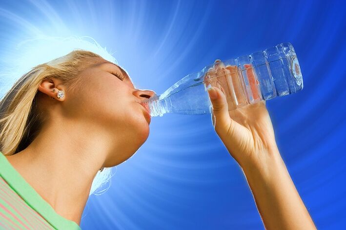 питейна вода за отслабване